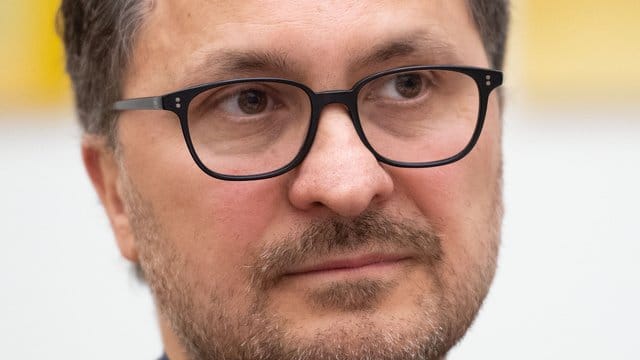 Yilmaz Dziewior wird die künstlerische Gestaltung des deutschen Pavillons für die Kunstbiennale betreuen. Yilmaz Dziewior wird die künstlerische Gestaltung des deutschen Pavillons für die Kunstbiennale betreuen.