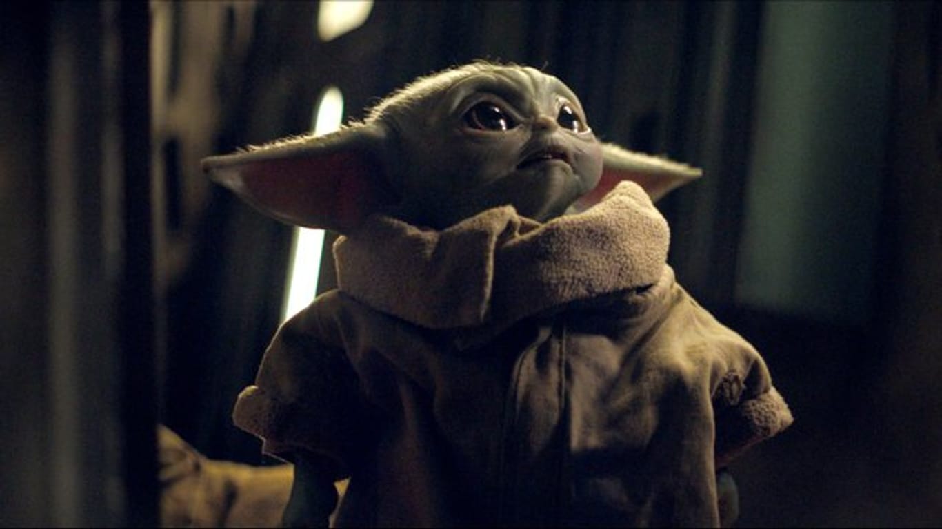 Die Figur "Das Kind" (Baby Yoda) in einer Szene aus "The Mandalorian".