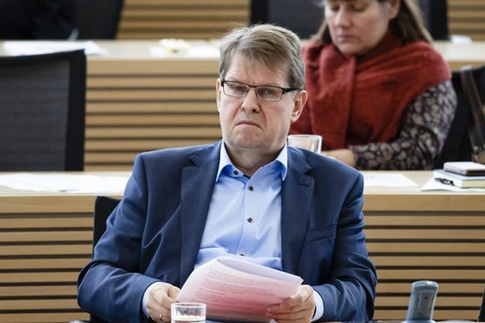 Ralf Stegner sitzt im Landtag von Schleswig-Holstein