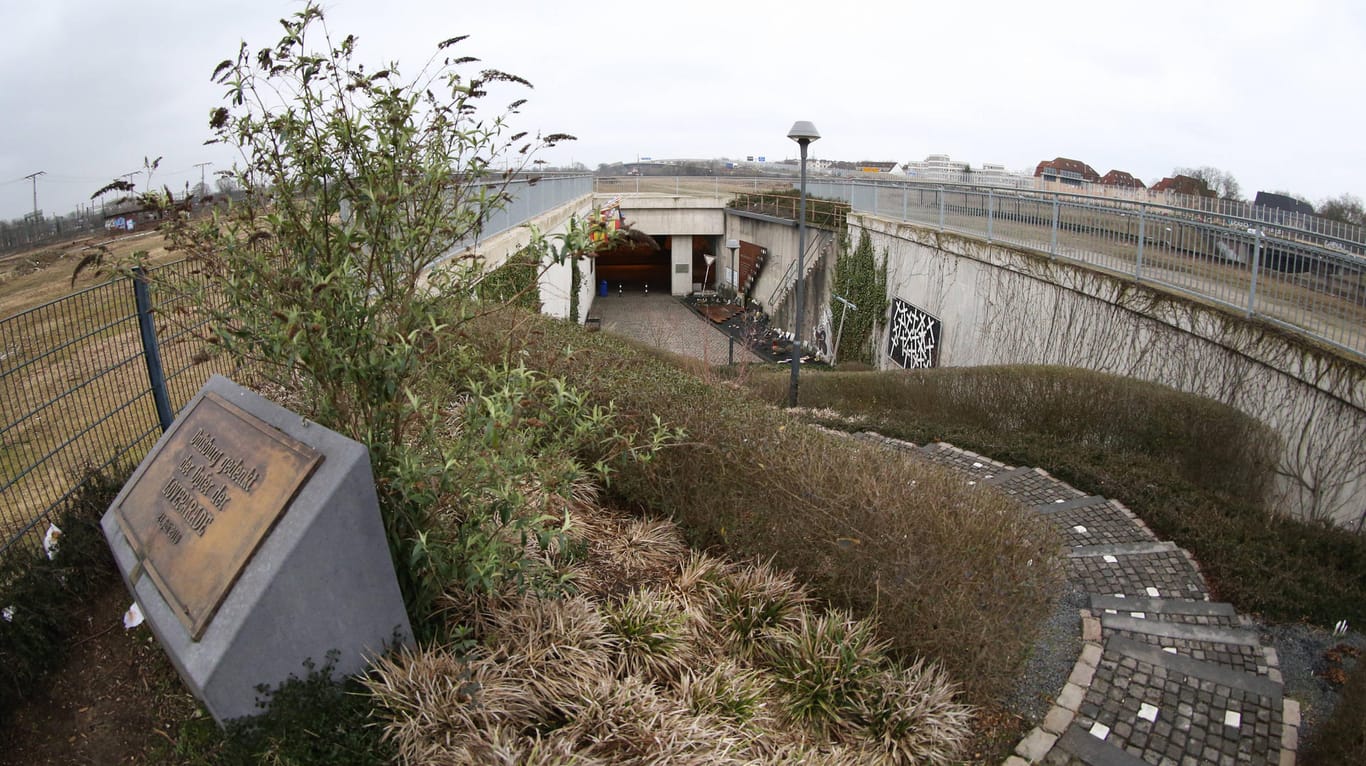 Gelände in Duisburg: In diesem Tunnel kam es 2010 zur Katastrophe.