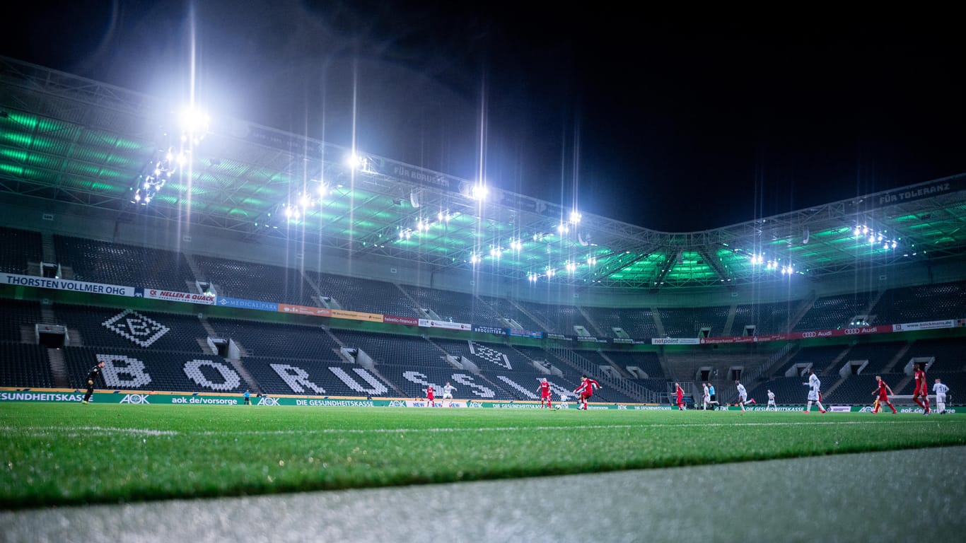 Spieltag im Borussia Park: Die Entscheidung über Geisterspiele soll wohl am Mittwoch gefällt werden.