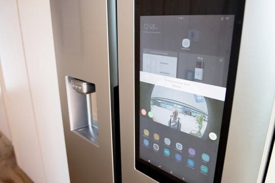 Ohne gut laufende Software ist dieser smarte Kamera-Kühlschrank aufgeschmissen.