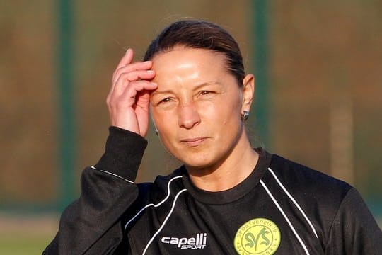 Inka Grings ist Trainerin beim Männer-Oberligisten SV Straelen.