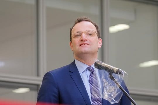 Hat keinen Zweifel am Hygiene-Konzept der Deutschen Fußball Liga: Jens Spahn, Bundesgesundheitsminister.