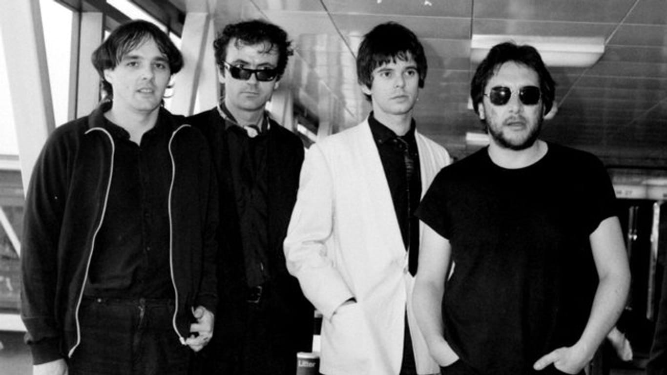 The Stranglers mit Dave Greenfield, (l-r), Hugh Cornwell, Jean-Jacques Burnel und Jet Black 1980 in London.