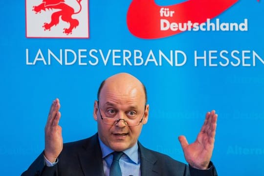 Der Hessische AfD-Sprecher Robert Lambrou (AfD): Er berief sich in einer Erklärung auf die Unvereinbarkeitsliste der Partei.