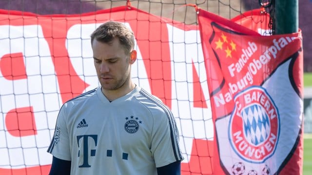 Torwart Manuel Neuer sieht die Fußballprofis in der Verantwortung.