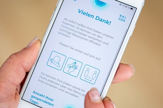 Die App des RKI: Das Institut will mithilfe von Fitness-Armbändern und Computeruhren neue Erkenntnisse zur Ausbreitung von Coronavirus-Infektionen in Deutschland gewinnen.