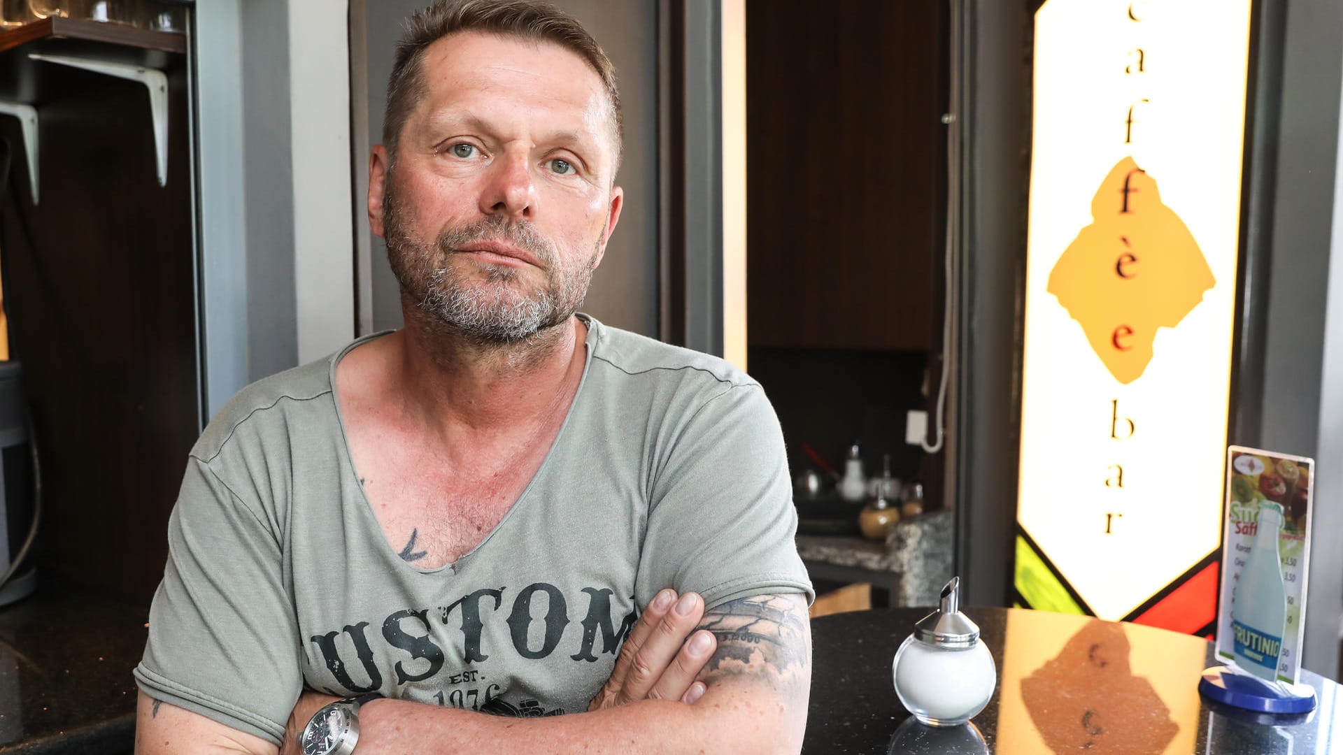 Ex-Bundesligaprofi Uli Borowka: Der heute als Suchtberater tätige Borowka befürchtet gravierende Folgen für die Gesellschaft durch die Corona-Krise. Ex-Bundesligaprofi Uli Borowka: Der heute als Suchtberater tätige Borowka befürchtet gravierende Folgen für die Gesellschaft durch die Corona-Krise.