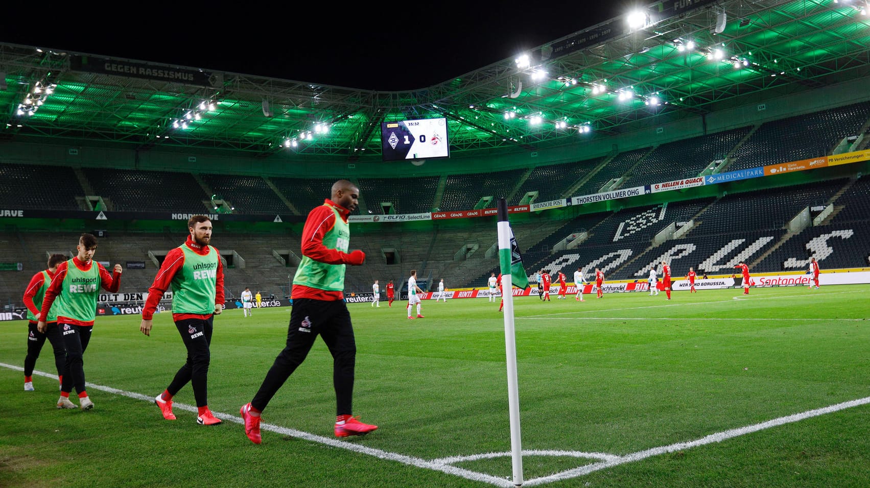 Geisterspiele wie das von Gladbach gegen Köln im März wurden nun von der Politik genehmigt.