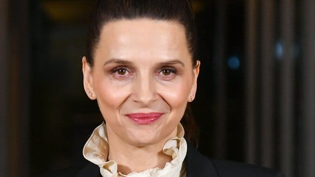 Juliette Binoche: Anpassungen reichen nicht mehr.