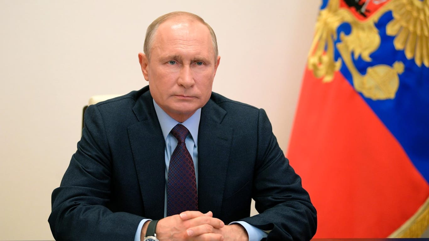 Machtlos im Angesicht des Virus: Wladimir Putin während der gestrigen Videokonferenz mit russischen Provinzgouverneuren.