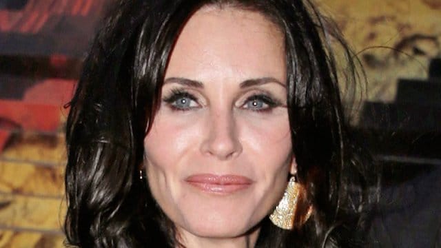 Courtney Cox hat Spaß mit "Friends".