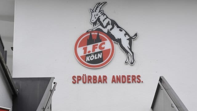 Der FC Köln bezieht vor dem Wiederbeginn des Spielbetriebs ein Hotel gut sieben Kilometer vom Geißbockheim entfernt. Der FC Köln bezieht vor dem Wiederbeginn des Spielbetriebs ein Hotel gut sieben Kilometer vom Geißbockheim entfernt.