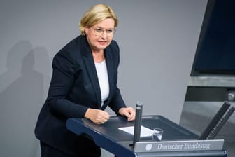 Eva Högl ist vom Bundestag zur neuen Wehrbeauftragten gewählt worden.