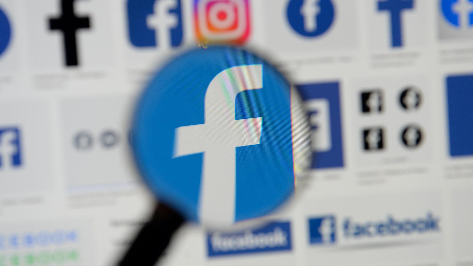 Facebook-Logo (Symbolbild): Mediziner weltweit fordern eine härtere Gangart gegen Falschinformationen im Netz. Facebook-Logo (Symbolbild): Mediziner weltweit fordern eine härtere Gangart gegen Falschinformationen im Netz.