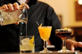 Gin-Cocktails können ganz unterschiedlich aussehen - wichtig ist dabei immer das passende Glas.