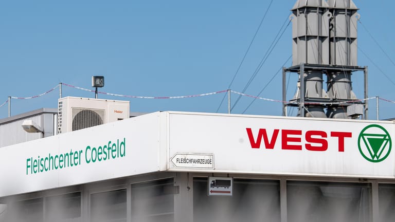 Der Betrieb des Fleischverarbeiters Westfleisch in Coesfeld: Hier haben sich mindestens 129 Mitarbeiter mit dem Coronavirus angesteckt.