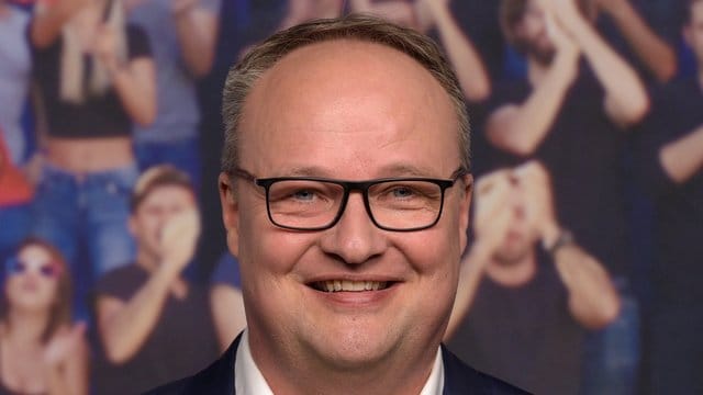 Die ZDF-Satiresendung "heute show" mit Oliver Welke hat erneut den Sprung über die 5-Millionen-Marke geschafft. Die ZDF-Satiresendung "heute show" mit Oliver Welke hat erneut den Sprung über die 5-Millionen-Marke geschafft.