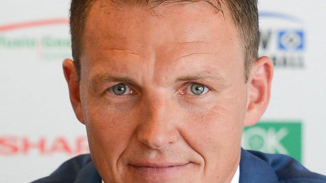 Bbezweifelt, dass sich das Fußball-Geschäft nach der Corona-Krise verändern wird: Der ehemalige Fußballtorwart Frank Rost. Bbezweifelt, dass sich das Fußball-Geschäft nach der Corona-Krise verändern wird: Der ehemalige Fußballtorwart Frank Rost.