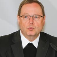 Georg Bätzing: Der Vorsitzende der Deutschen Bischofkonferenz bewertet die Lage anders als eine Gruppe katholischer Bischöfe, die einen Brief gegen die Corona-Maßnahmen verfasst haben.