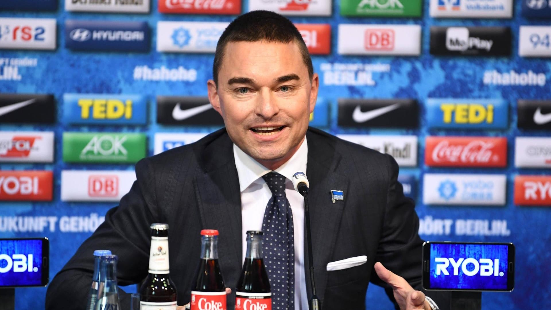 Lars Windhorst: Der Hertha-Investor engagiert sich finanziell auch im Pferdesport, hat dort nun einen juristischen Streit. Lars Windhorst: Der Hertha-Investor engagiert sich finanziell auch im Pferdesport, hat dort nun einen juristischen Streit.