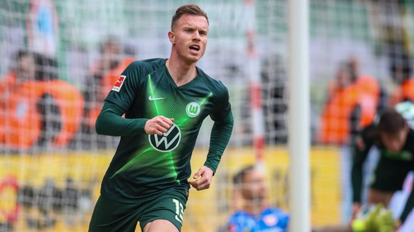 Wolfsburgs Yannick Gerhardt hat sich im Training schwer verletzt.