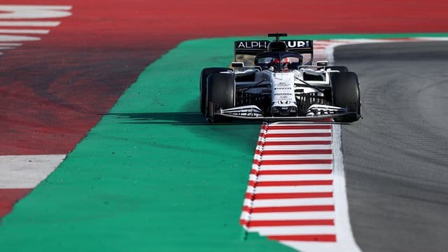 Das Team Alpha Tauri bereitet sich auf den Re-Start der Formel-1-Saison vor.