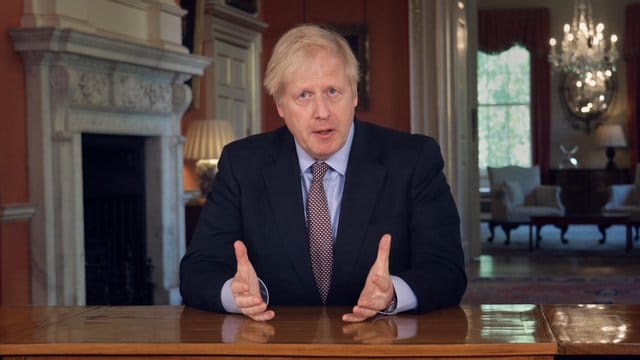 Boris Johnson hält eine Rede an die Nation.
