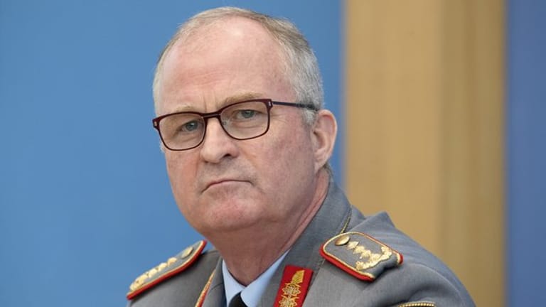 Generalinspekteur Eberhard Zorn, der ranghöchste Soldat der Bundeswehr, soll die militärische Betrachtung liefern.