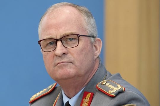 Generalinspekteur Eberhard Zorn, der ranghöchste Soldat der Bundeswehr, soll die militärische Betrachtung liefern.