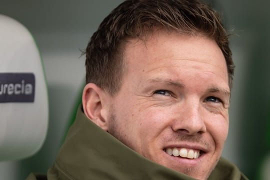 "Ich kann mir nicht vorstellen, dass Mitte Juli weitergespielt wird", sagt Nagelsmann.