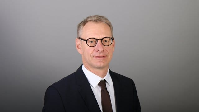 Christoph Breuer ist Professor an der Deutschen Sporthochschule Köln. Christoph Breuer ist Professor an der Deutschen Sporthochschule Köln.