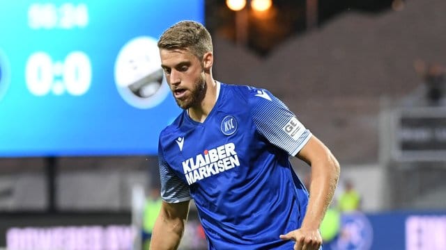 Marc Lorenz vom KSC sieht die Pläne zur Fortsetzung des Spielbetriebs im deutschen Profifußball äußerst kritisch. Marc Lorenz vom KSC sieht die Pläne zur Fortsetzung des Spielbetriebs im deutschen Profifußball äußerst kritisch.