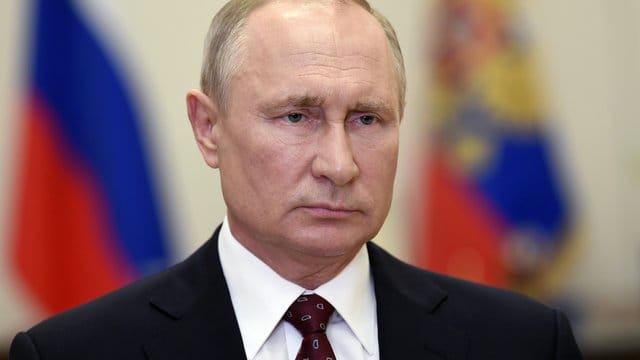 Der russische Präsident Wladimir Putin hat die landesweit verordnete arbeitsfreie Zeit für beendet erklärt. Der russische Präsident Wladimir Putin hat die landesweit verordnete arbeitsfreie Zeit für beendet erklärt.