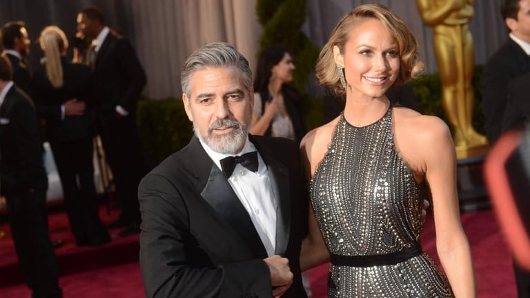 Februar 2013: Hier waren George Clooney und Stacy Keibler noch ein Paar – sieben Jahre später ist die Schauspielerin dreifache Mutter.