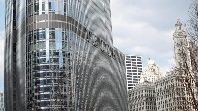 "Trump International Hotel & Tower" in Chicago: jahrelanger Streit wegen eines Kredits.