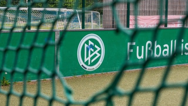 Einige Drittligisten haben ihre Kritik an den Plänen des DFB erneuert. Einige Drittligisten haben ihre Kritik an den Plänen des DFB erneuert.