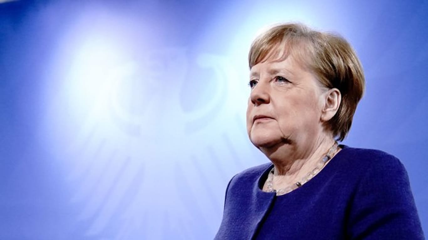 Bundeskanzlerin Angela Merkel (CDU), gibt nach der Videokonferenz mit den Ministerpräsidenten der Bundesländer eine Pressekonferenz.