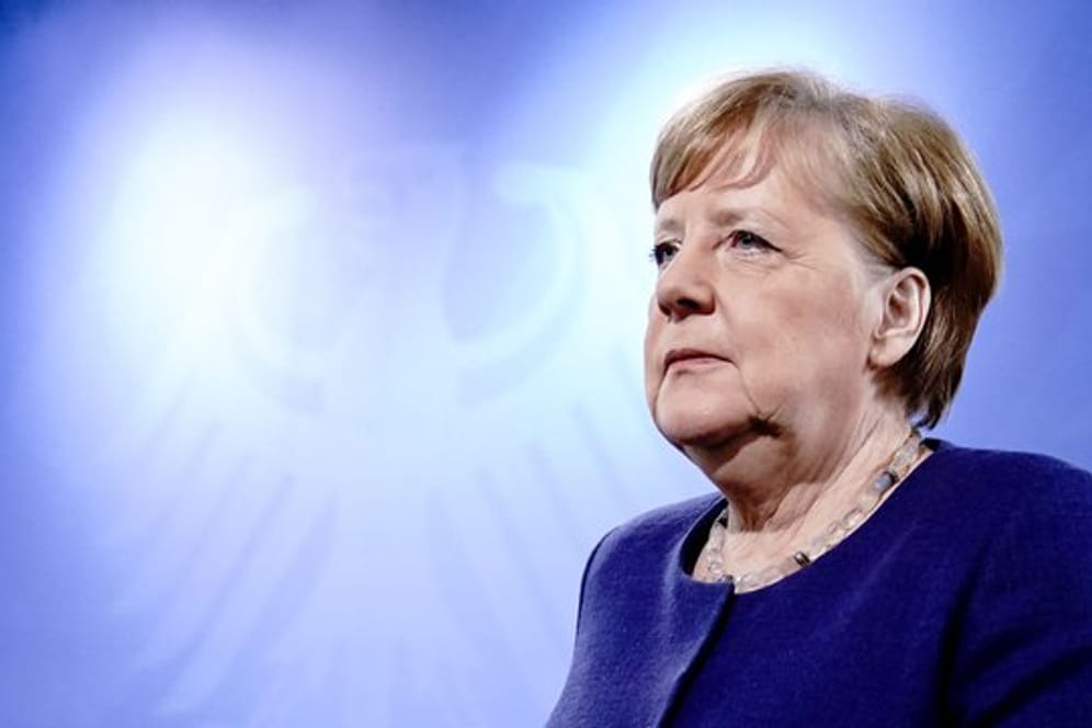 Bundeskanzlerin Angela Merkel (CDU), gibt nach der Videokonferenz mit den Ministerpräsidenten der Bundesländer eine Pressekonferenz.