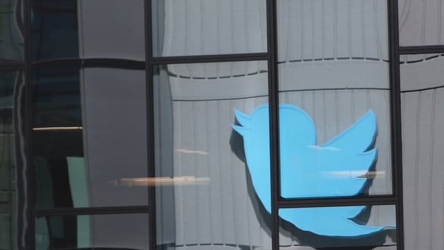 Twitter gehört zu den ersten Unternehmen, die nach Ausbruch der Corona-Krise die Mitarbeiter zum Arbeiten ins Homeoffice geschickt haben. Twitter gehört zu den ersten Unternehmen, die nach Ausbruch der Corona-Krise die Mitarbeiter zum Arbeiten ins Homeoffice geschickt haben.