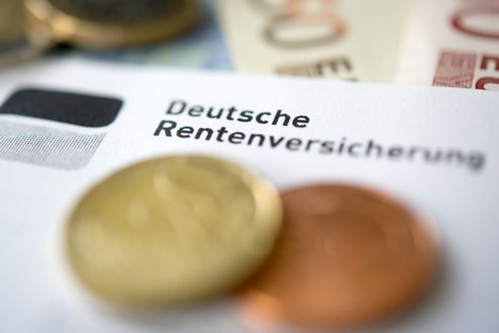 Wegen der Corona-Krise könnten Rentenerhöhungen künftig geringer ausfallen.