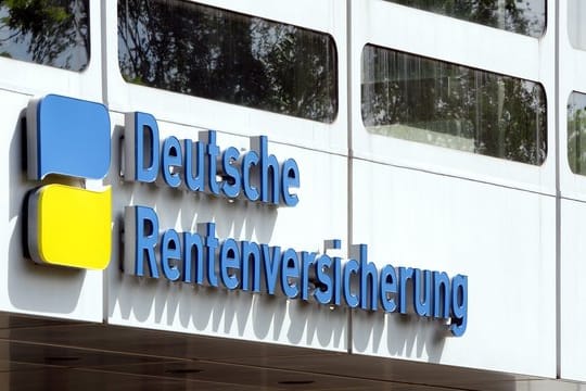 Rentenleistungen: Die Rentenversicherung unterstützt schwerbehinderte Menschen, um Nachteile im Beruf auszugleichen.