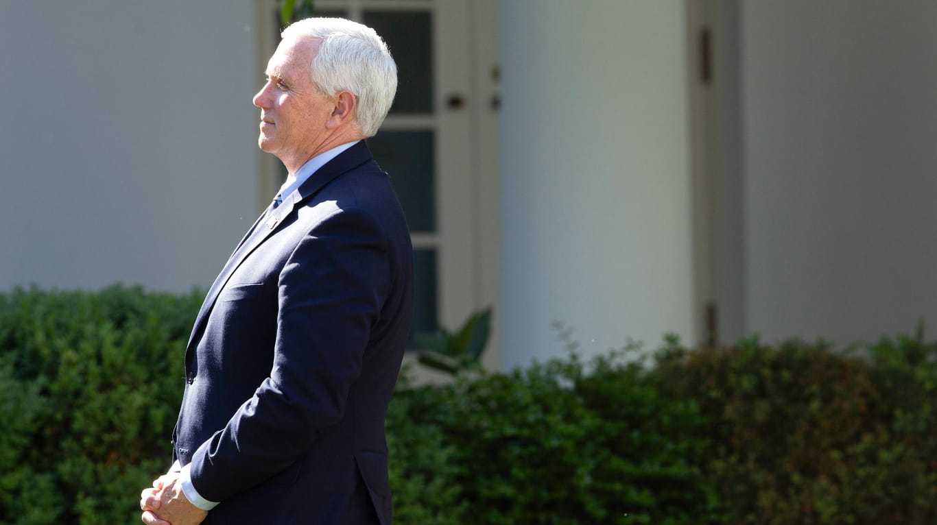 Vizepräsident Mike Pence: Er will wegen der Corona-Fälle im Weißen Haus derzeit keine Treffen mit Donald Trump.