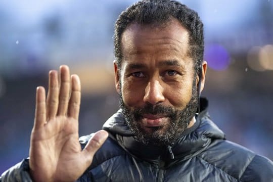 Osnabrücks Trainer Daniel Thioune sorgt sich vor der Wiederaufnahme des Spielbetriebs.