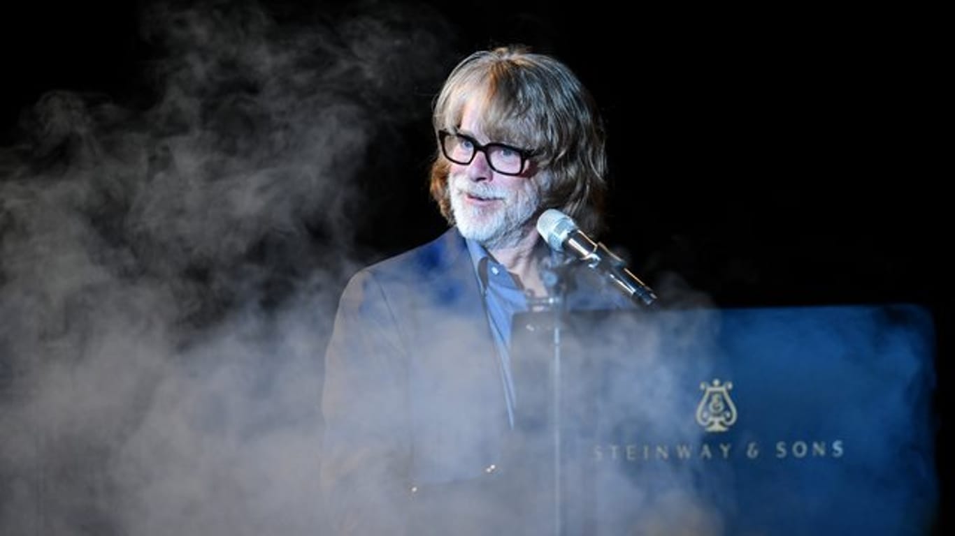 Helge Schneider bei einem Konzert in Heidelberg 2018.