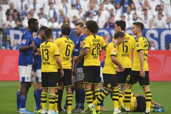 Borussia Dortmund gegen den FC Schalke 04 im Oktober vergangenen Jahres: Bald treffen die Klubs vor leeren Rängen aufeinander.