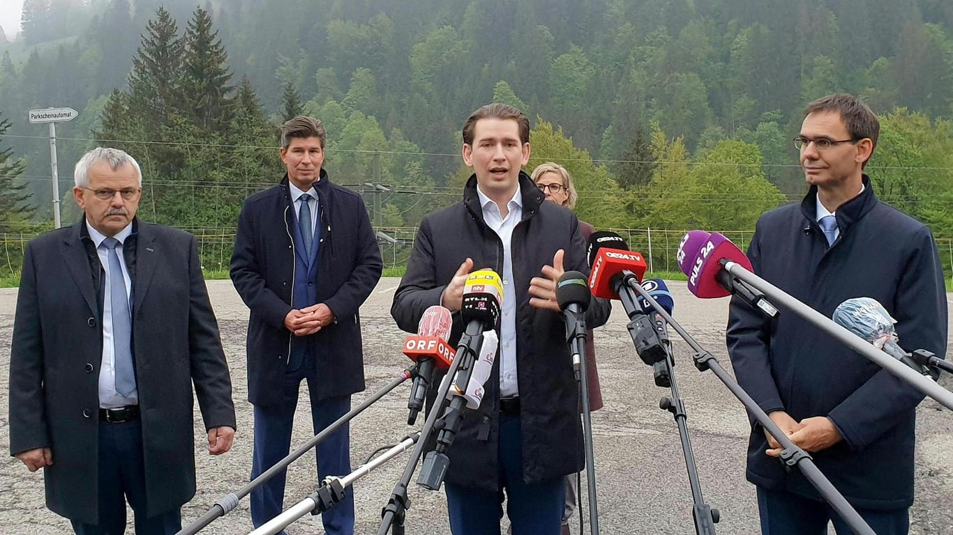 Der österreichische Kanzler Sebastian Kurz kündigte medienwirksam an, die Grenze nach Deutschland am 15. Juni wieder vollständig zu öffnen. Offenkundig war es ihm wichtig, anderen Regierungschefs und der EU-Kommission zuvorzukommen.