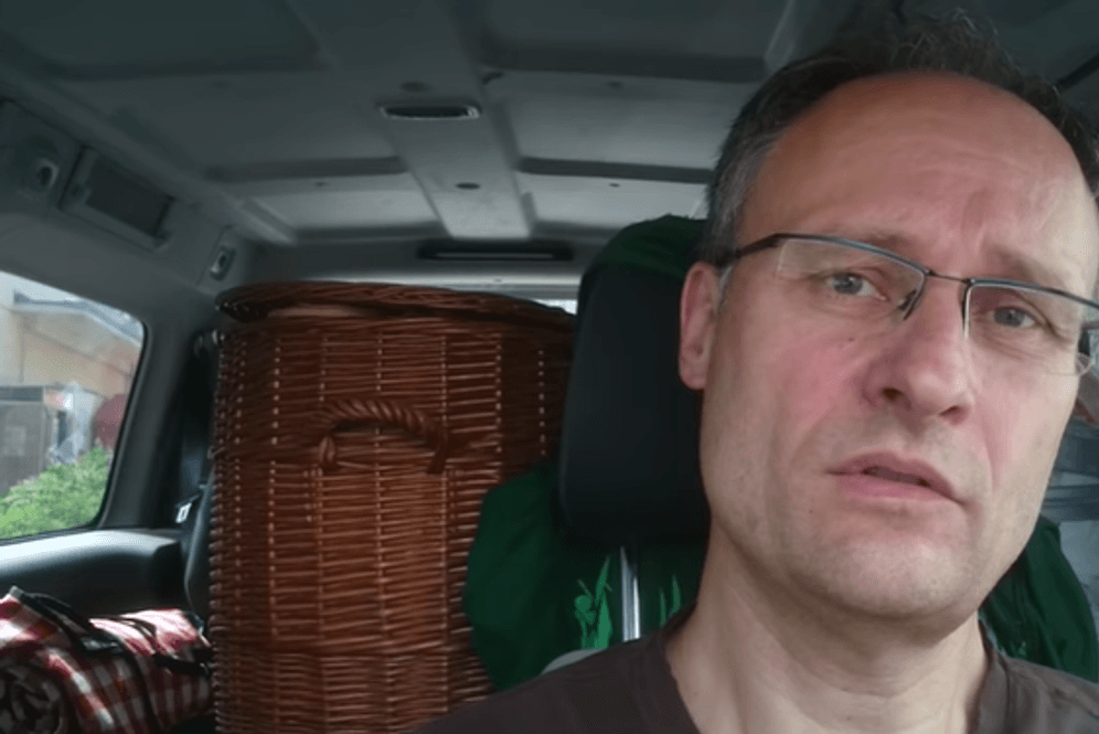 Noch eine Bewerbung: Im Juni 2019 – vor der Mitgliederbefragung der SPD – stellte sich Stephan Kohn per Video aus dem Auto als möglicher Parteichef vor. Unter dem Video bedanken sich nun etliche Nutzer für seinen "Mut" in der Coronakrise.