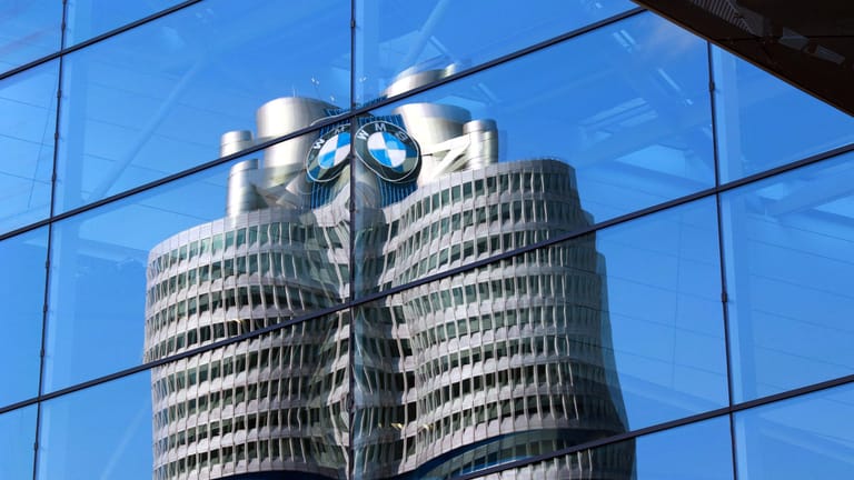 BMW-Werk München: Der Konzern plädiert wie andere deutsche Autohersteller für Staatshilfen in der Corona-Krise.